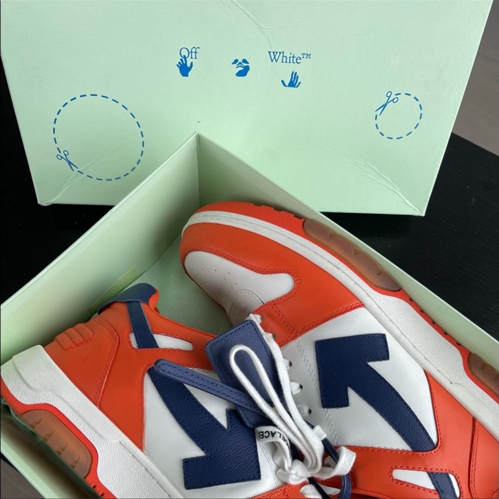 OFF-WHITE Out-Of-Office Sneaker